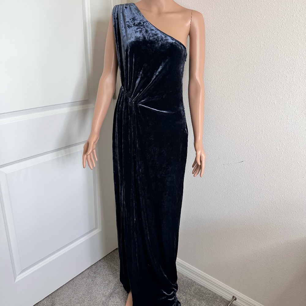 Rachel Zoe Theresa velvet one-shoulder gown from Bloomingdales in color blue 10.